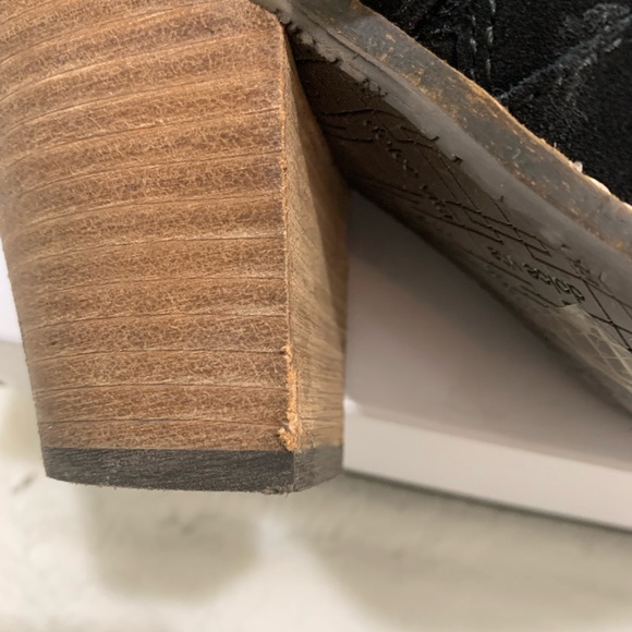 Dolce Vita  Zip up Booties - Picture 6 of 7